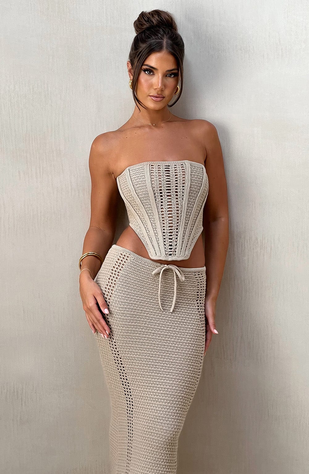 Carly Korse – Bej
