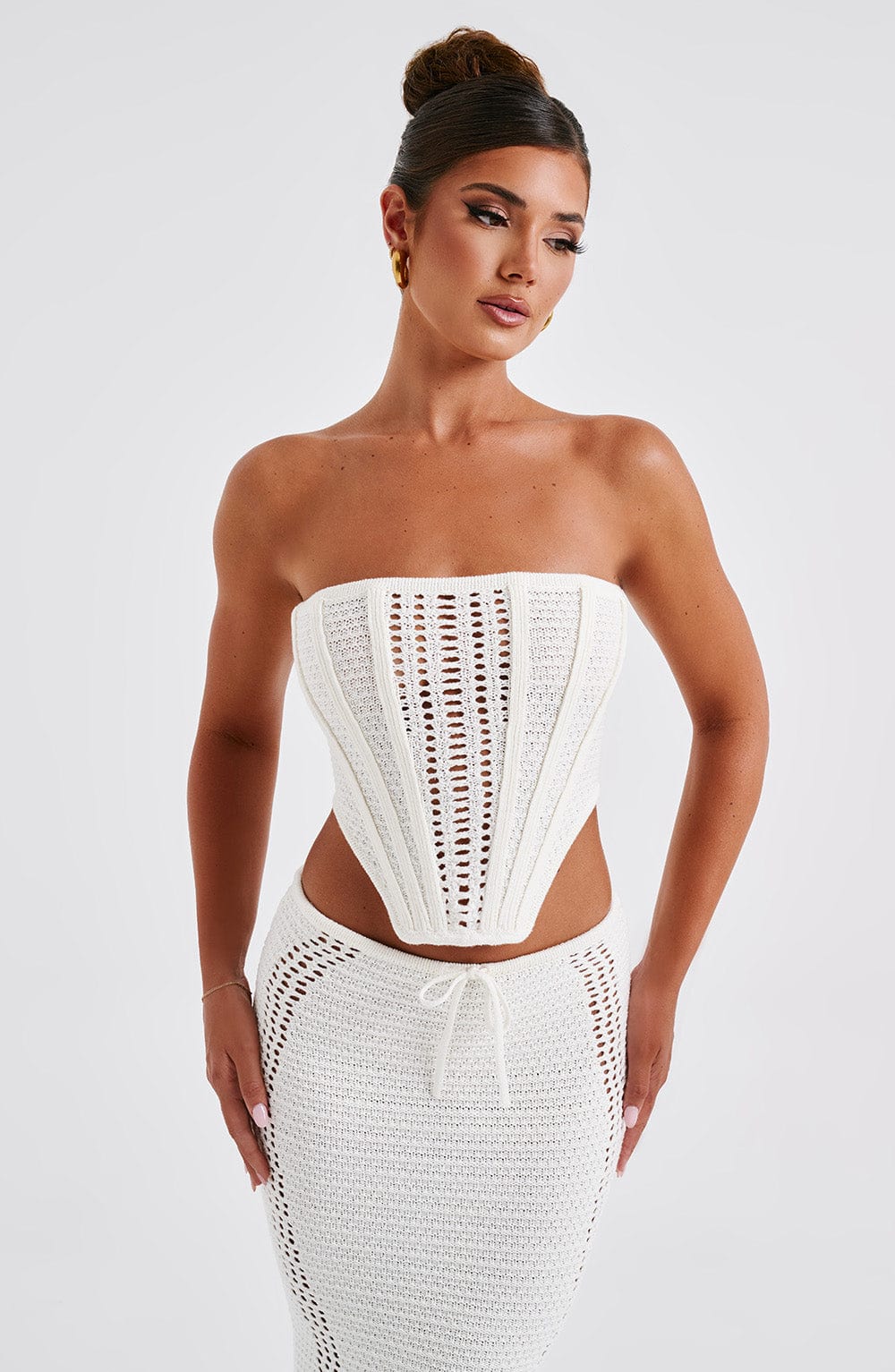 Carly Korse – Beyaz