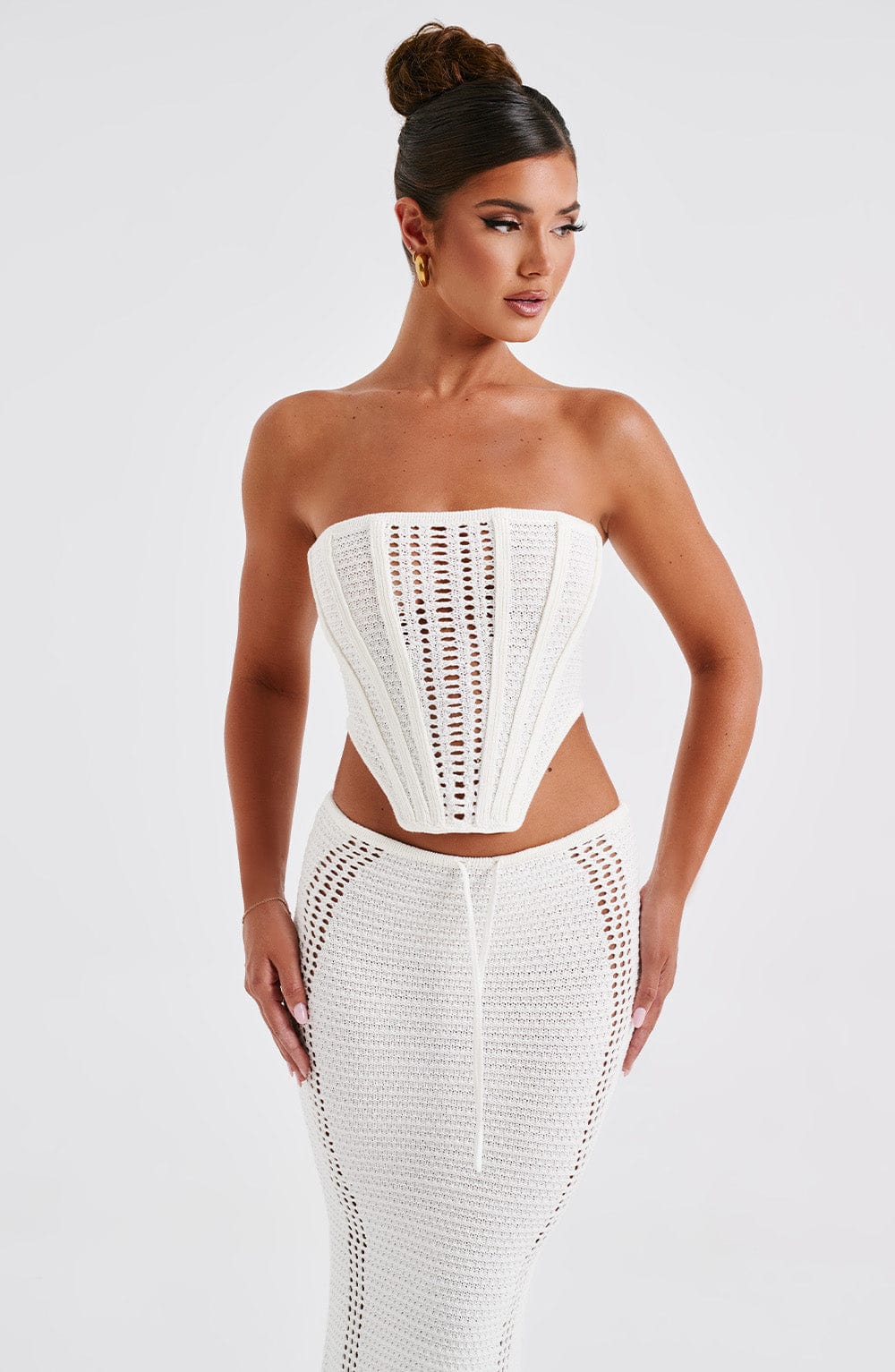 Carly Korse – Beyaz